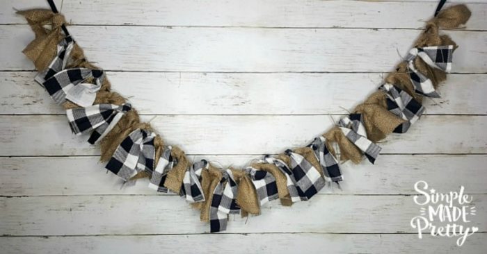 This buffalo plaid and burlap garland was so easy to make and is a fun DIY Christmas decoration in your home! Learn how to make a Burlap Christmas garland in the how-to video! #Burlapdecor #ModernBurlap #BurlapBanner  